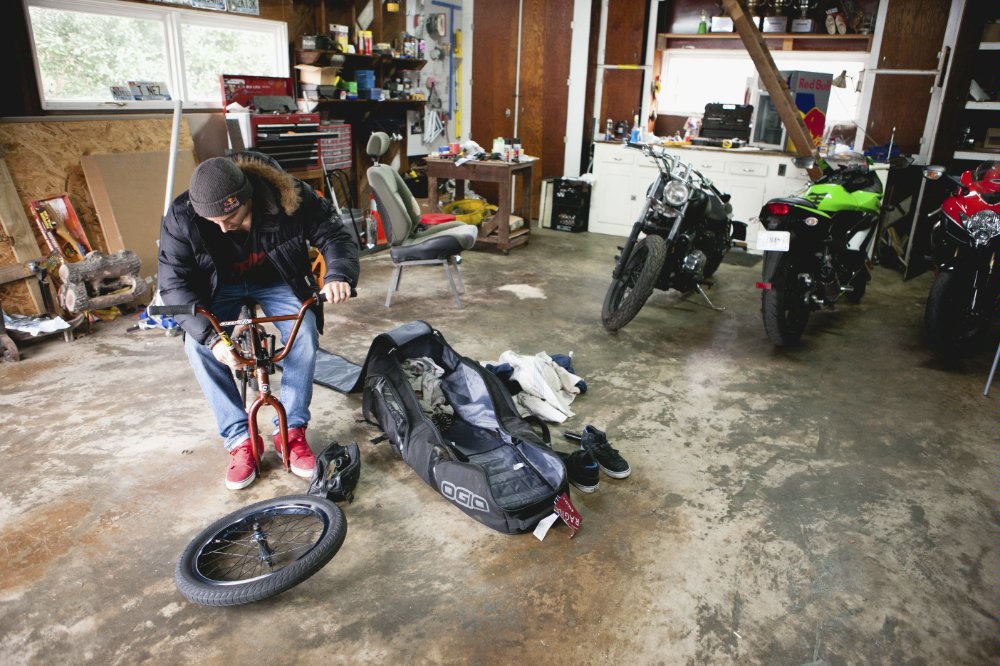 Red-Bull-Ride-Seek-BMX-Vorbereitung