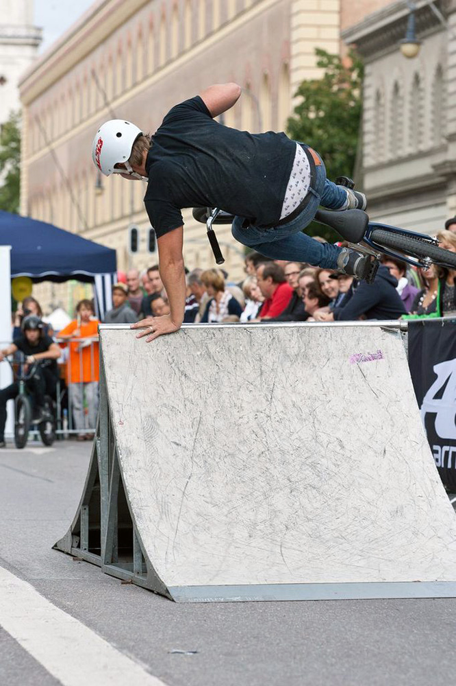 Ex-Hop-BMX-Contest-München-Handplant