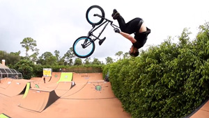 play-bmx-contest-video