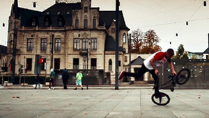 dustyn-alt-flatland-video-porträt