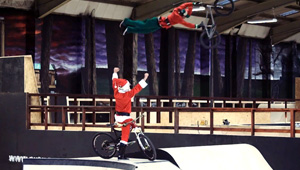 mongoose-bmx-x-mas-edit