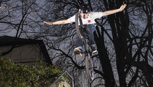 Dieser Nohander von Felix Prangenberg ziert nicht nur das Cover unser 