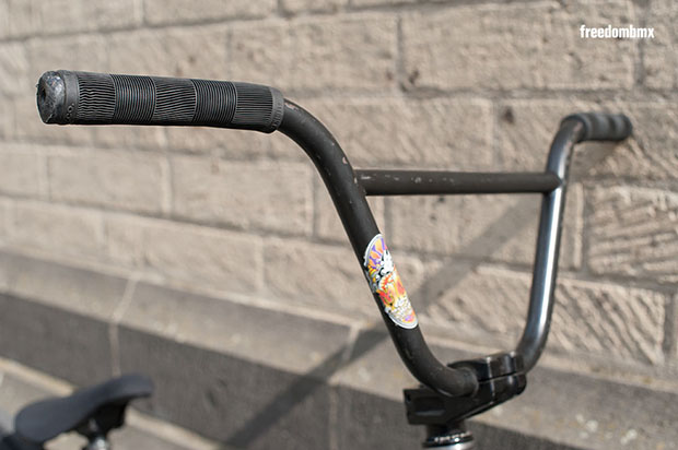 Reimmonster: Die Griffe sind "Tech", der Lenker ein "Mac"