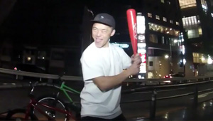 Hier ist ein Streetvideo aus Japan, inklusive unserem Fotografen Merlin Czarnulla, der in Tokyo vorbeigeschaut hat, um den Ender abzustauben.