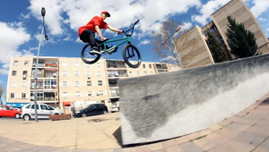 Die spanische Animal-Bikes-Connection, Jaime Gonzales, überzeugt einmal mehr mit einer imponierenden Vorstellung auf den Straßen von Madrid.