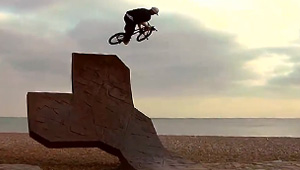 Ollie Shields zeigt in seinem Welcome-Edit für 88 Bike Co., dass er ein echtes Allroundtalent ist. Das Ergebnis sind dreieinhalb Minuten Action pur.