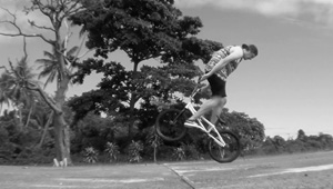 sebastian grubinger heresy bmx flatland video neukaledonien