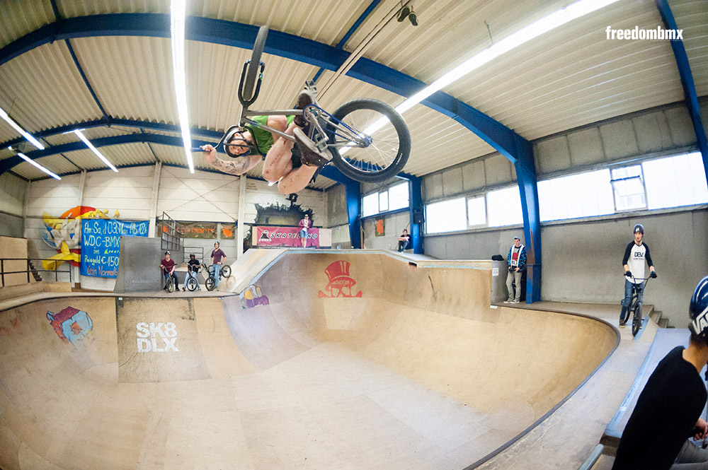 Weil Maarten Knipp in beide Richtungen Airs macht, war es praktisch unmöglich, seine Runs im Bowl vorherzusagen.