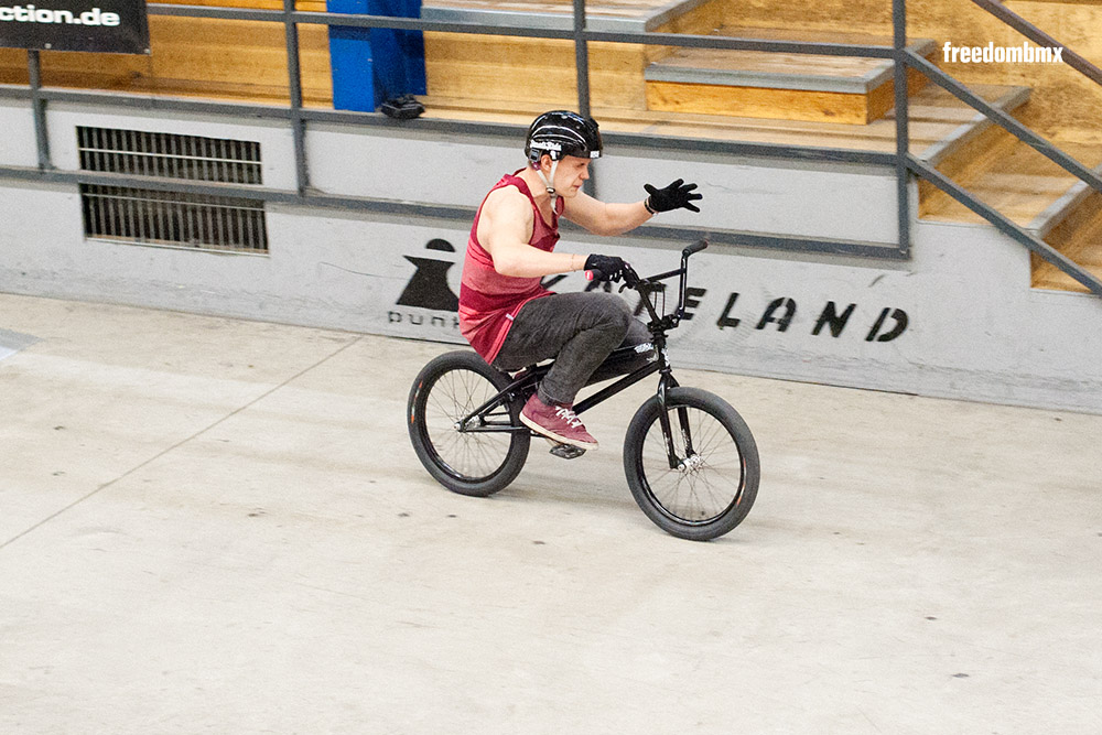 Marc Adelwarth ärgert sich ein bisschen darüber, dass er nach einem Whip keinen Barspin mehr einbauen konnte.