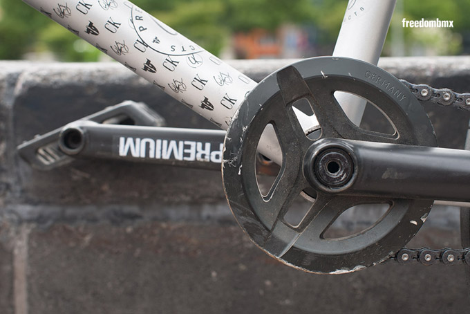 So könnte das neue Kettenblatt mit eingebautem Sprocketguard von éclat aussehen. Aber das habt ihr nicht von uns!