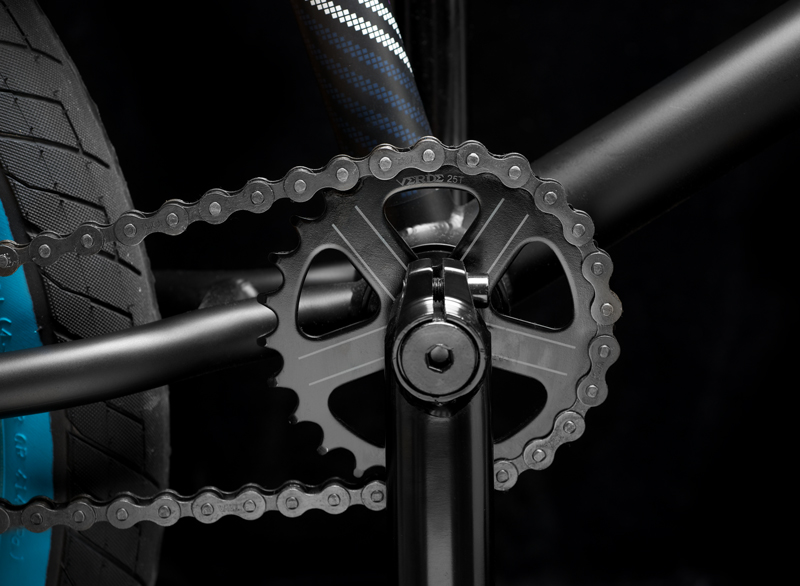 Verde gehört zu den Firmen, die neuerdings wieder auf Kettenblätter aus Stahl setzen. Die sind zwar schwerer als ihre Verwandten aus Aluminium, halten dafür aber auch wesentlich länger.