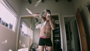 Bob Manchester ist einen Monat lang dem kalten England entflohen um in Kalifornien eine gute Zeit zu haben. Hier gibt