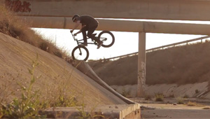 Brad McNicol war eine Woche lang mit Nick Armstrong für die Ride UK in Valenzia unterwegs um dieses solide Video zu produzieren.