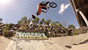 Cooper Brownlee hat einige seiner Colony-Homies drei Tage lang zu sich eingeladen, um Melbournes D.I.Y Spots zu fahren. Schaut es euch an.