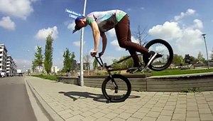 Stefan Barnickel bedankt sich bei dem 360 Grad Sportshop aus München mit diesem Video voller technischer Streetparklines für die Unterstützung.