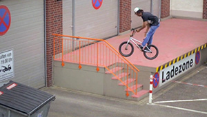 Sobald Daniel Portorreal in seinem Welcome-Edit für Sunday Bikes in den ersten Nosemanual springt, denkt man: ABD! Und wird am Ende eines Besseren belehrt.