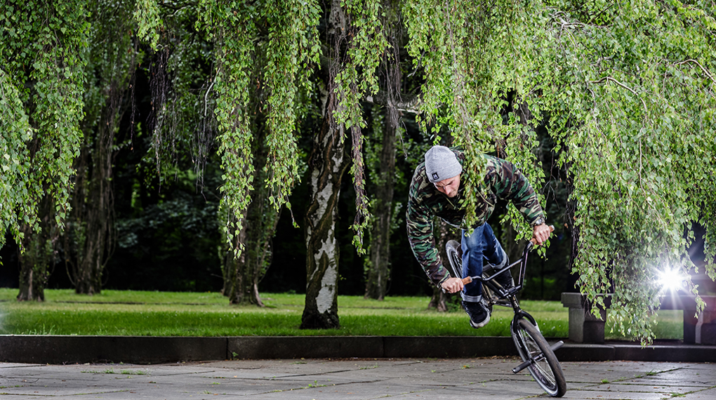 Mit den G-Shock/deepBMX-Fahrern Waldemar Fatkin, Dominik Nekolny, Thomas Deschenaux, Camilo Gutierrez und Ivan Makushev durch den urbanen Dschungel.