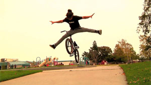 Flybikes haben einen Promo-Clip für ihr Proton Komplettrad gefilmt. Hier gibt es das Video und einige Details zum Rad.