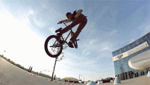 Der Stuttgarter Local Miguel Smajlji ist schon seit längerer Zeit für den kunstform?! Mailorder und Shop unterwegs. Nun ist auch sein Welcome-edit da.