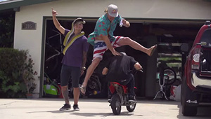 In der ersten Folge von Red Bull Raditudes jetten Drew Bezanson, Mike "Hucker" Clark und Anthony Napolitan bereits zu Traumspots um den halben Globus.