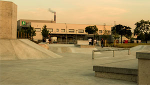 In Mannheim, Schönau wurde ein neuer Skatepark gebaut, welcher durchaus vielversprechen aussieht. Hier gibt es einige Fotos von dem Schmuckstück.