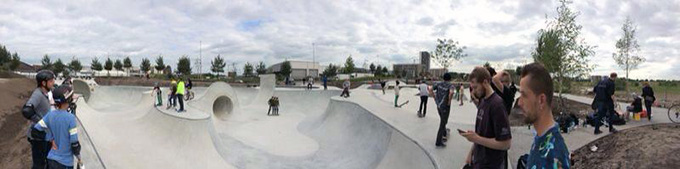 Noch nicht eröffnet, aber trotzdem schon ganz schön was los: der neue Skatepark in der Bremer Überseestadt