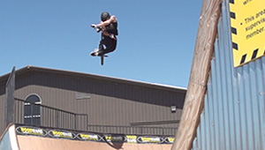 1080, Frontflip Drop In, Decade to 360 – Brandon Loupos hat sich für dieses Video in Woodward West ein wirklich krasses Trickprogramm gegeben. Check it out!