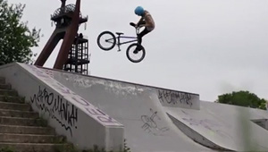 Bevor Deniz Frendel vom Ruhrpott nach Stuttgart gezogen ist, hat der 16-Jährige zum Abschied ein letztes Mal einige Runden an seinen Localspots gedreht.