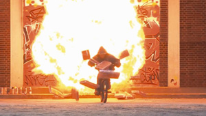 Explosionen und BMX: Alle, die sich fragen, was Sas Kaykha eigentlich beruflich macht, sollten sich diesen Showreel von Gadget Films zu Gemüte führen.