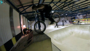 Footjam to Whip In? 720 Tailwhip? Das englische Nachwuchstalent Gary Spencer legt in diesem Video ordentlich einen vor.