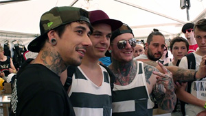 Am Stand der Stuttgarter war nicht nur wegen der Autogrammsession von Harry Main und Mark Webb ordentlich was los.