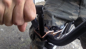 Mit dem Trifecta hast du die wichtigsten Werkzeuge immer dabei. Hier erfährst du mehr über das neue Multi-Tool im Hosentschenformat von Merritt.