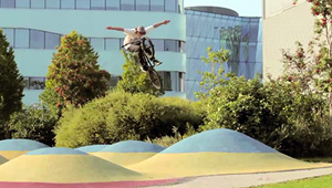 Der finnische Verde-Fahrer Mikael Savolainen hat Kopenhagen besucht und in der lebenswertesten Stadt der Welt 2013 unfassbare Streetspots vorgefunden.