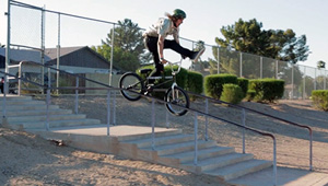 Aaron Ross, Gary Young, Erik Elstran, Chris Childs und Mark Burnett haben für Sunday Bikes Arizona unsicher gemacht. Das dazugehörige Video ist der Knaller.