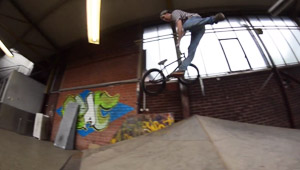 Nachdem Die Mainzer Halle 5 abgerissen wurde haben sich die Jungs der Thrillbmx Crew eine neue Halle organisiert und alles dokumentiert, was dort abging.