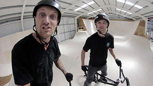 Ben Hennon und Dean Cueson sind im brandneuen Skatepark von Barrow-in-Furness zu einer Partie 