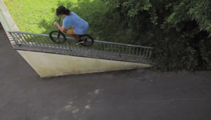 Harry Mills Wakley ist einer der aufstrebendsten Fahrer Englands, wofür mit einem Feature in der neuen Ride Uk belohnt wurde. Hier ist das Video zum Artikel.