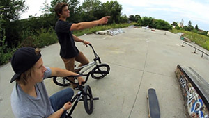 Die Peoples-Store-Teamfahrer Niklas Beyer und Robin Heiderich sind von Köln nach Frankfurt gefahren, um für dieses Video den neuen Gehottspot auszuchecken.