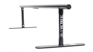 Im Gegensatz zu anderen Flatrails wurde das Subrosa Street Rail für die Benutzung mit BMX-Rädern designt. Hier erfährst du mehr über das tragbare Stück Köln.