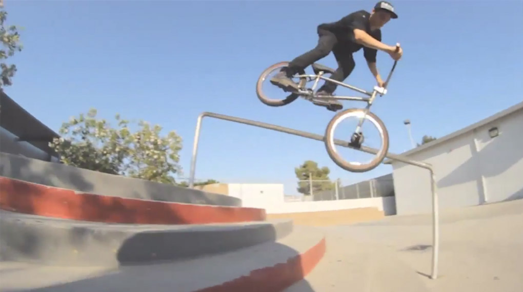 Alec Siemon droppt in seinem ersten Video, das länger als 15 Sekunden ist, Techbanger wie am Fließband. Echt harter Tobak, was der 17jährige hier auftischt!