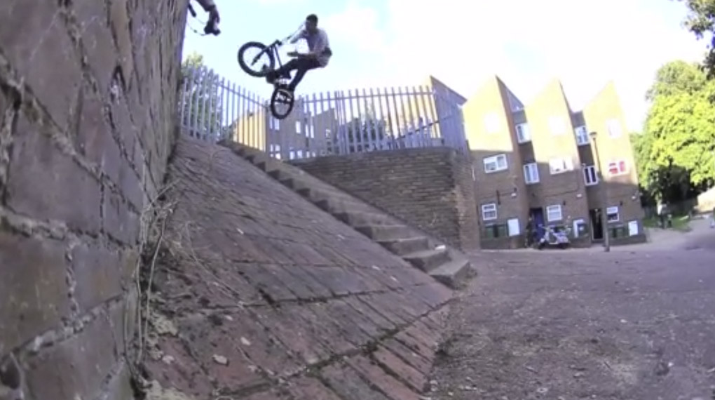 Schnörkelloser Streetstyle aus Großbritannien. Dan Boiski hat für die werten Kollegen von der Ride UK einmal mehr einen ordentlichen Edit gefilmt. Peep it!