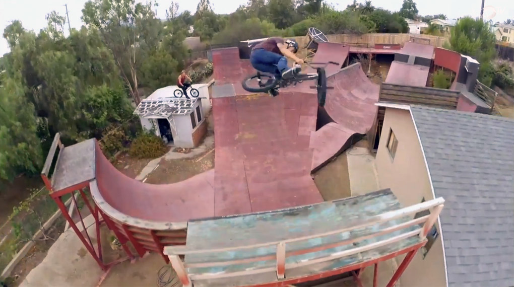 Dennis Enarson macht es in dieser Folge von Red Bull Raditudes amtlich: Indian Giver sind wieder okay. Wer will da schon widersprechen?!