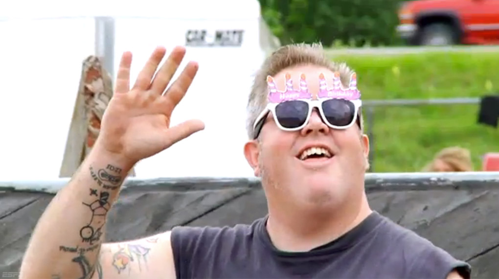 21 Jahre Fire, Beer, Mayhem – das musste natürlich gebührend gefeiert. Hier ist das Video vom FBM-Geburtstagsjam im HCS Skatepark. Happy Birthday!