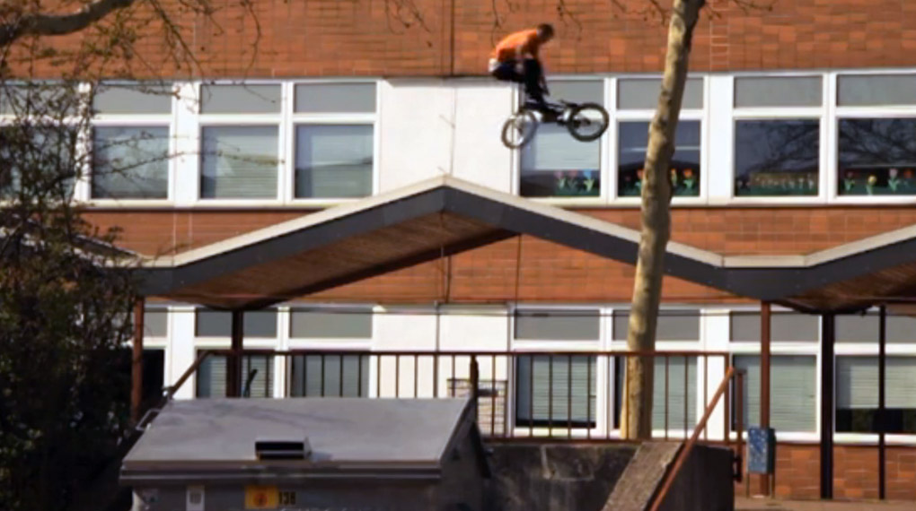 Die nächste Section von der fettarmemilch-DVD 