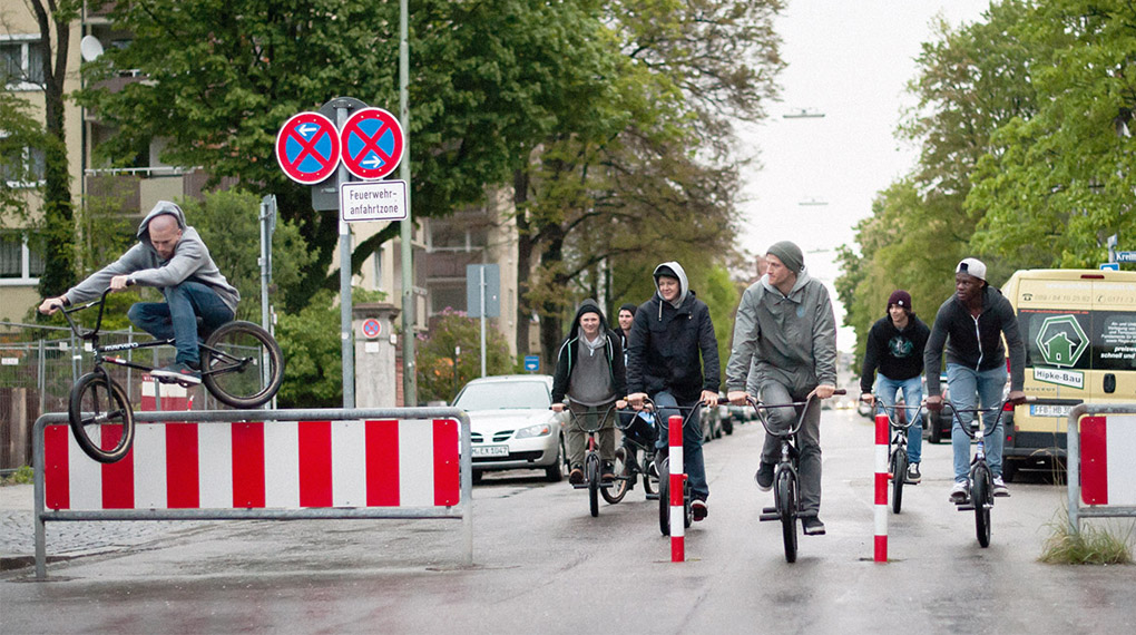 Nach der großen Story in Ausgabe 119 und dem dazugehörigen Videoepos gibt es hier eine Kelle Nachschlag zum freedombmx Springbreak 2014 in München.