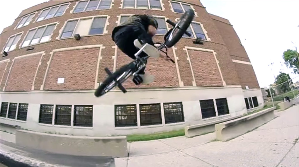 Der kleine Grant ist im Grindparadies – und er möchte NICHT abgeholt werden. Hier sind zehn anspruchsvolle Ledgetricks mit dem Mutiny-Pro Grant Castelluzzo.