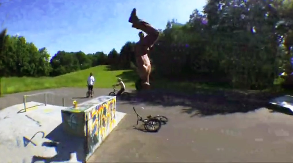 Gib dir lieb! Mölln Mixtape Teil 3 featuring Tim Güntner, Alex Schmidt, Ricardo Brosa und the man himself: Martin Krüger! Yeah, yeah-hey!