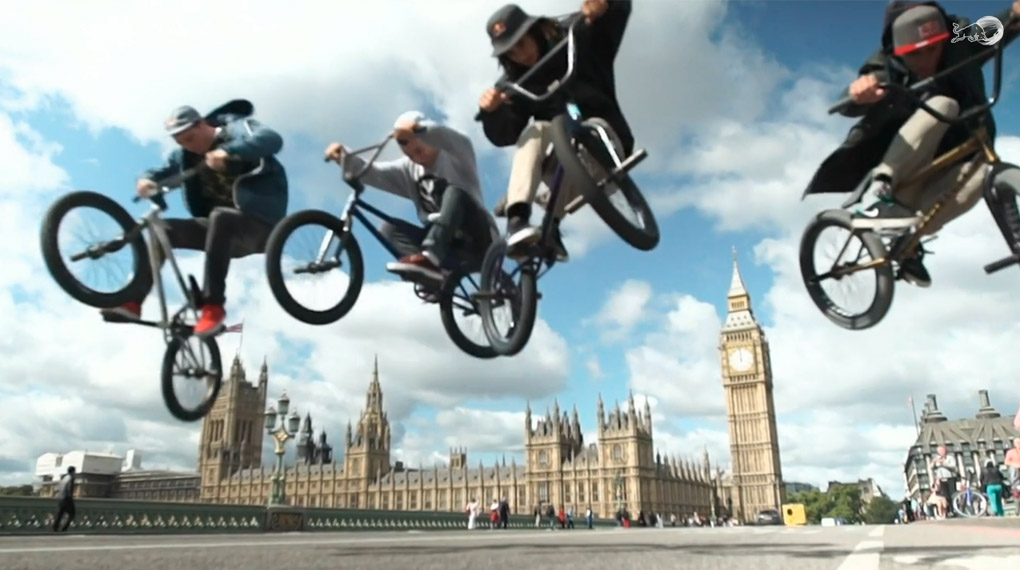 Auf der Red Bull Hero Tour 2014 haben Simone Barraco, Kriss Kyle, Bruno Hoffmann und Anthony Perrin einige der besten Indoorparks von Großbritannien besucht.