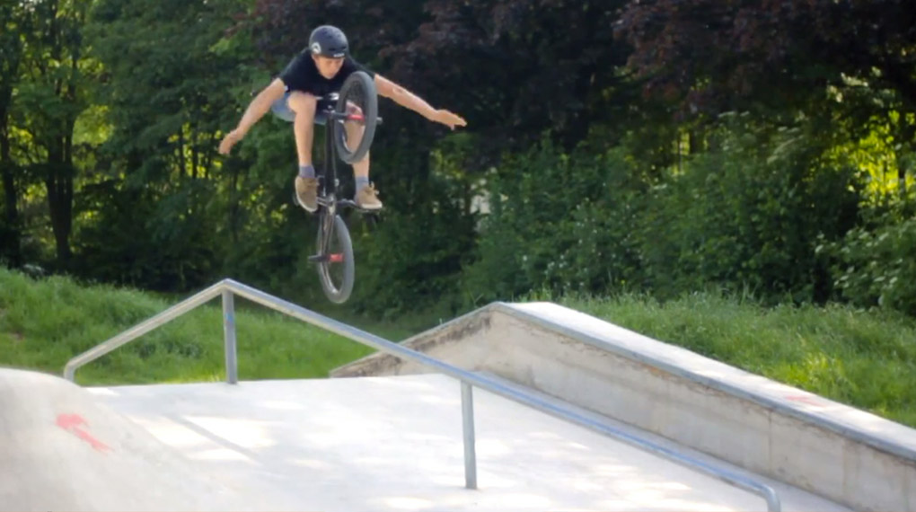 Love your local skatepark! Tim Krupka hat eine audiovisuelle Liebeserklärung an seinen Localspot, den Skatepark Lübbecke verfasst. Mehr dazu in diesem Video.