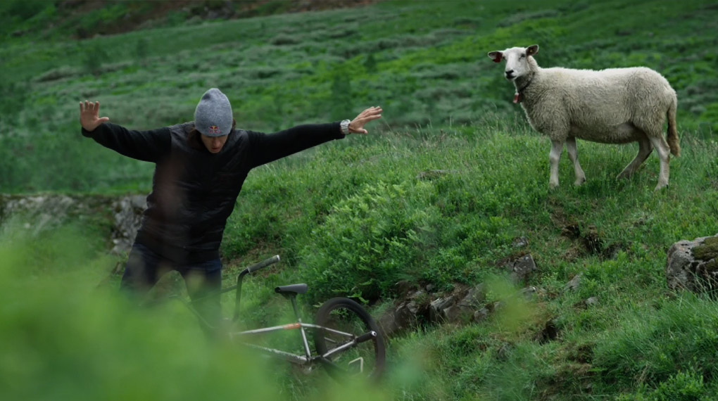 Viki Gomez hat für G-Shock das Ekstremsportveko-Festival in dem norwegischen Bergdorf Voss besucht. Hier ist das Video zu Vikis Trip in den hohen Norden.